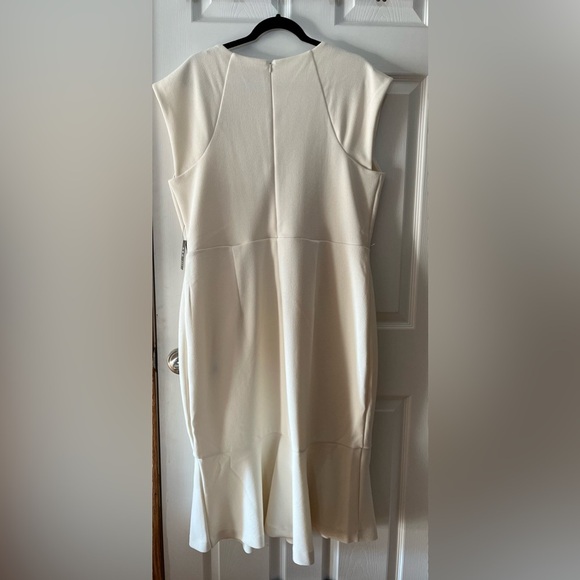 Express Cream Pleated Strapless Sheath Dress NWT - Picture 3 of 3